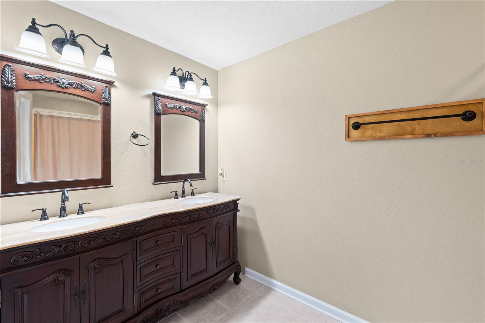 2619 Redford Way Property Photo 22