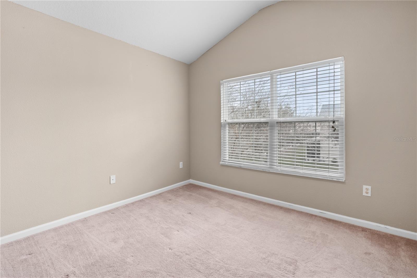 2619 Redford Way Property Photo 29