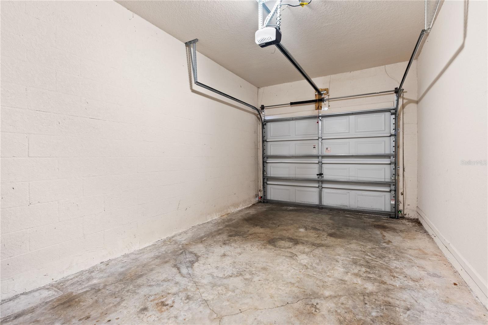 2619 Redford Way Property Photo 33