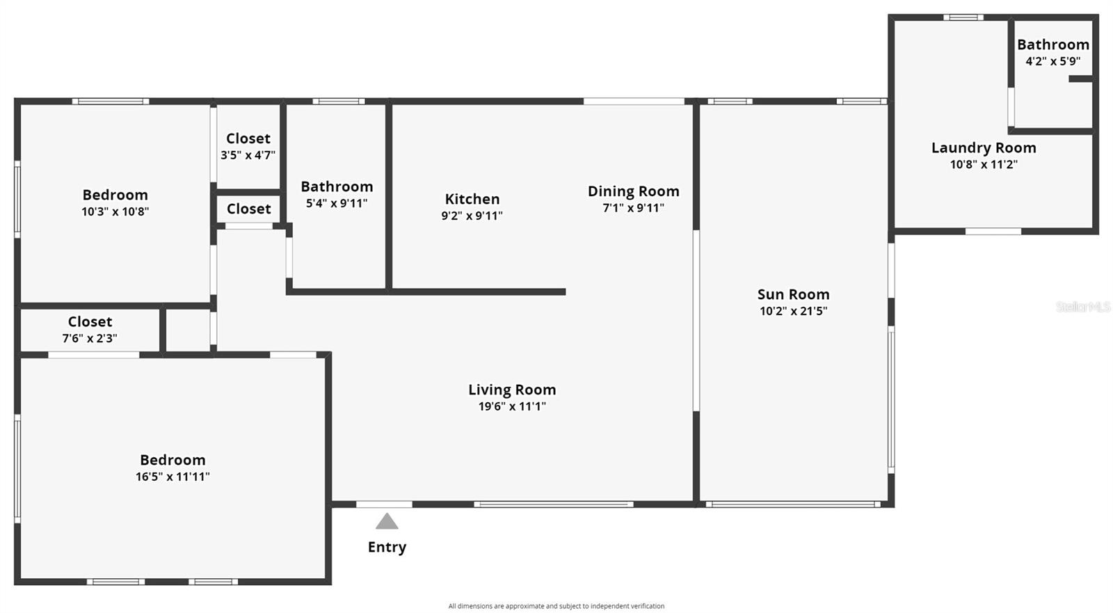 303 Shore Dr W Property Photo 5