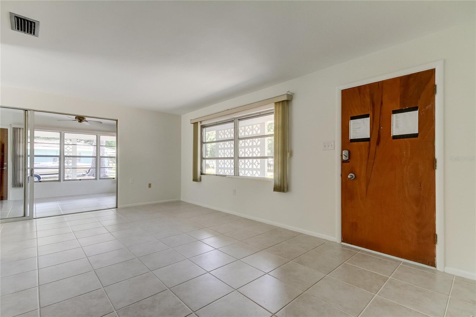 303 Shore Dr W Property Photo 6