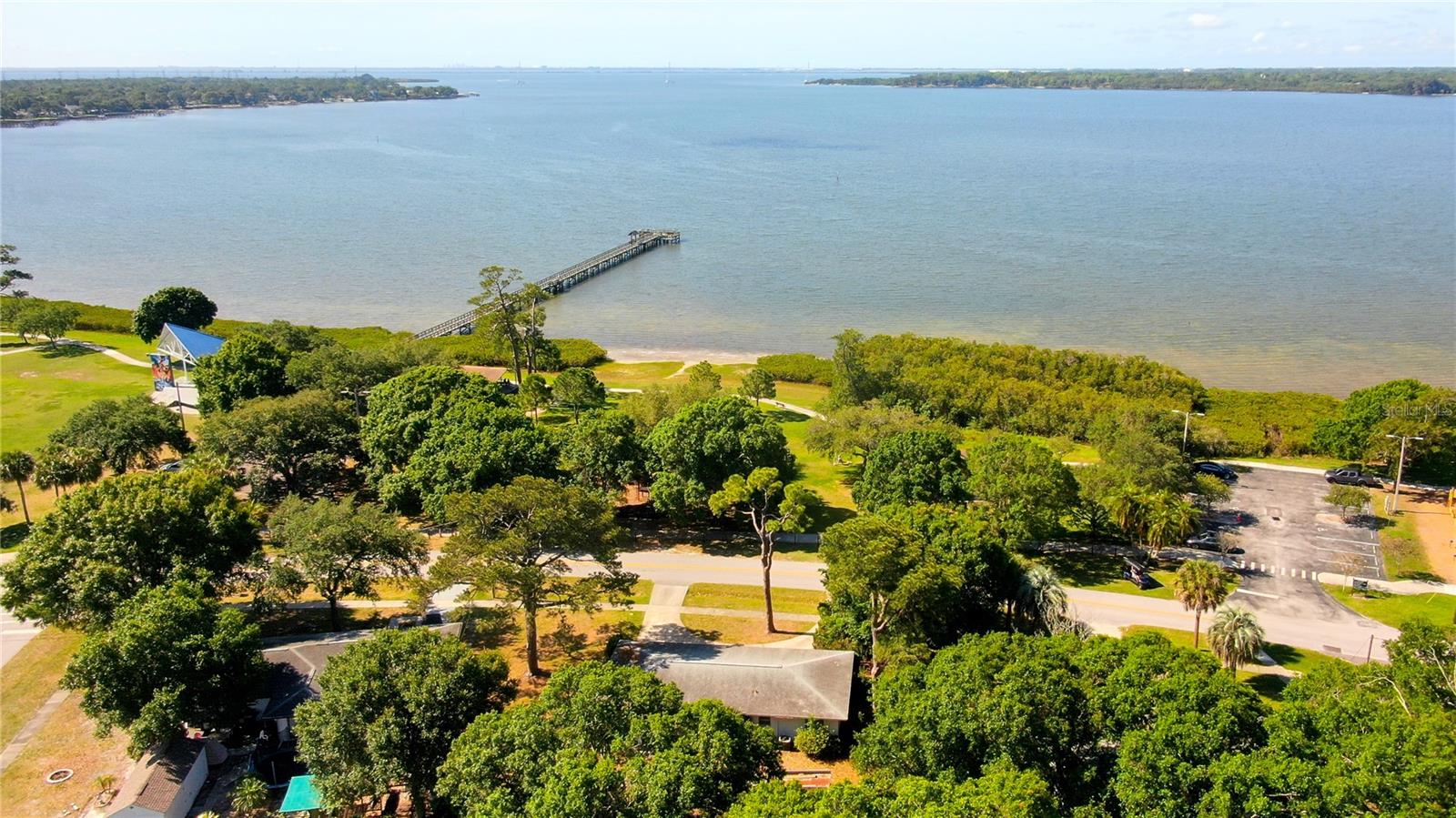 303 Shore Dr W Property Photo 56