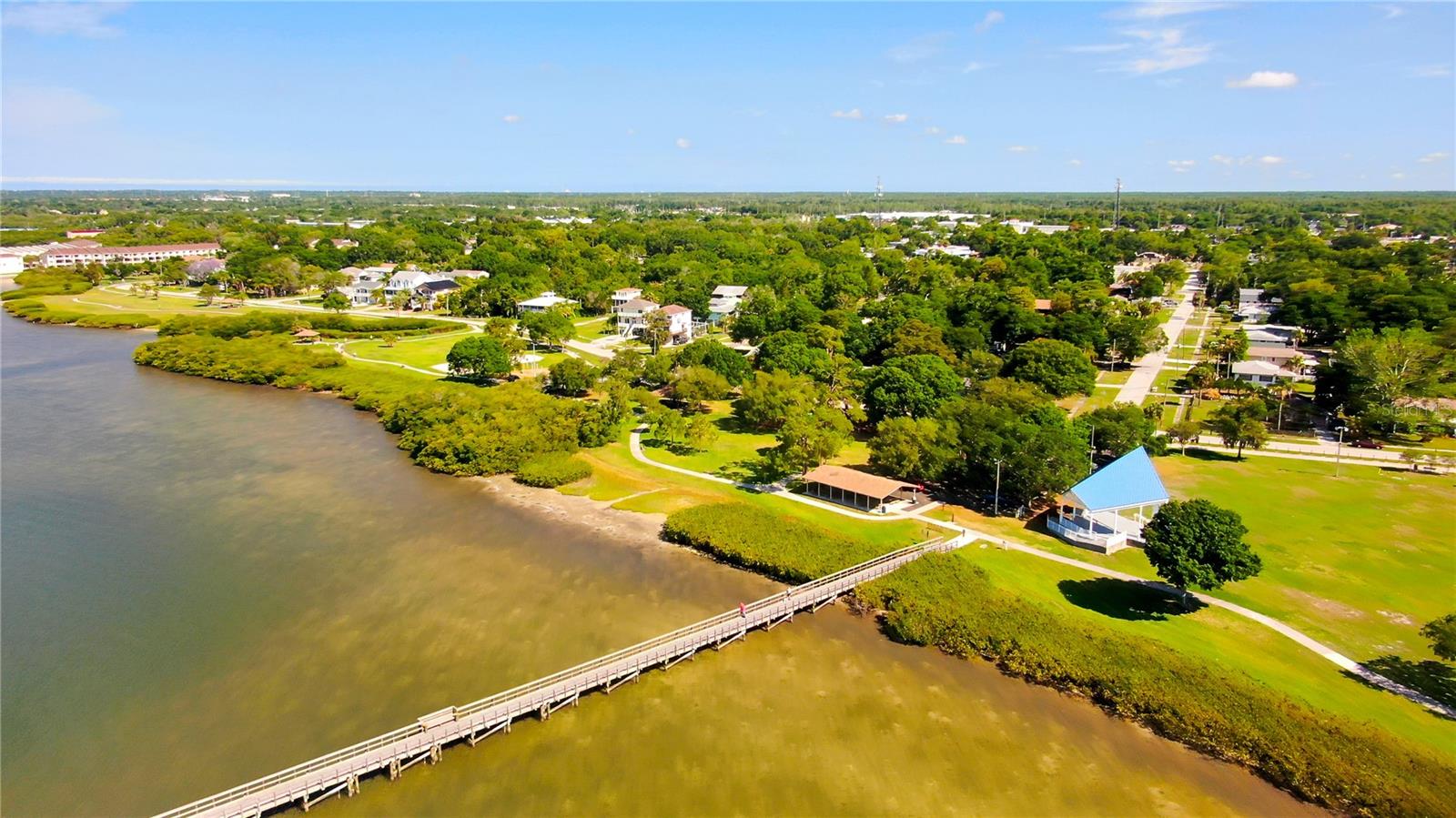 303 Shore Dr W Property Photo 60