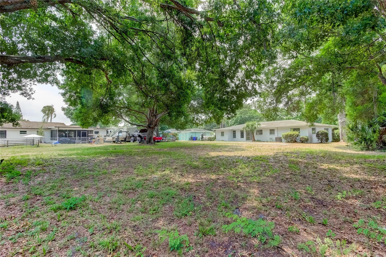303 Shore Dr W Property Photo 66
