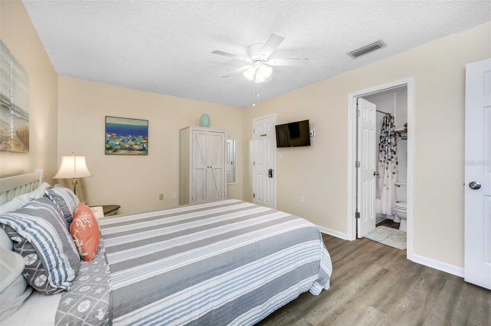 260 Medallion Blvd #f Property Photo 13