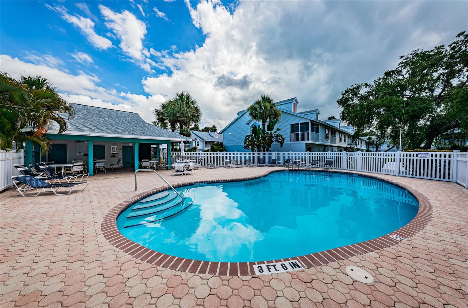 169 Sun Isle Cir #33 Property Photo 70
