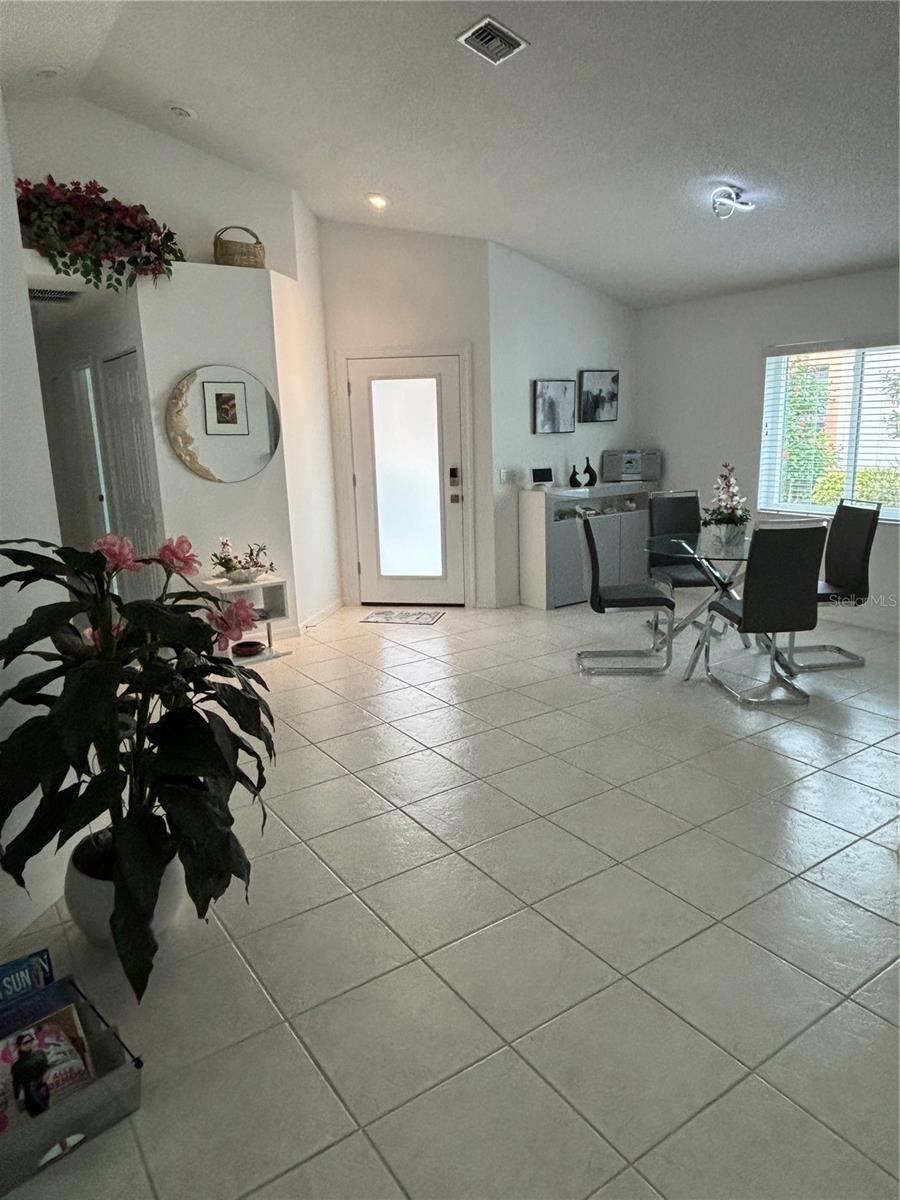 1332 Capri Isles Blvd Property Photo 6