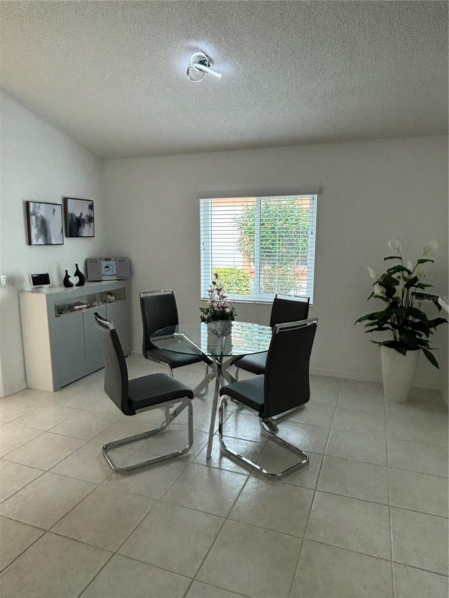 1332 Capri Isles Blvd Property Photo 7