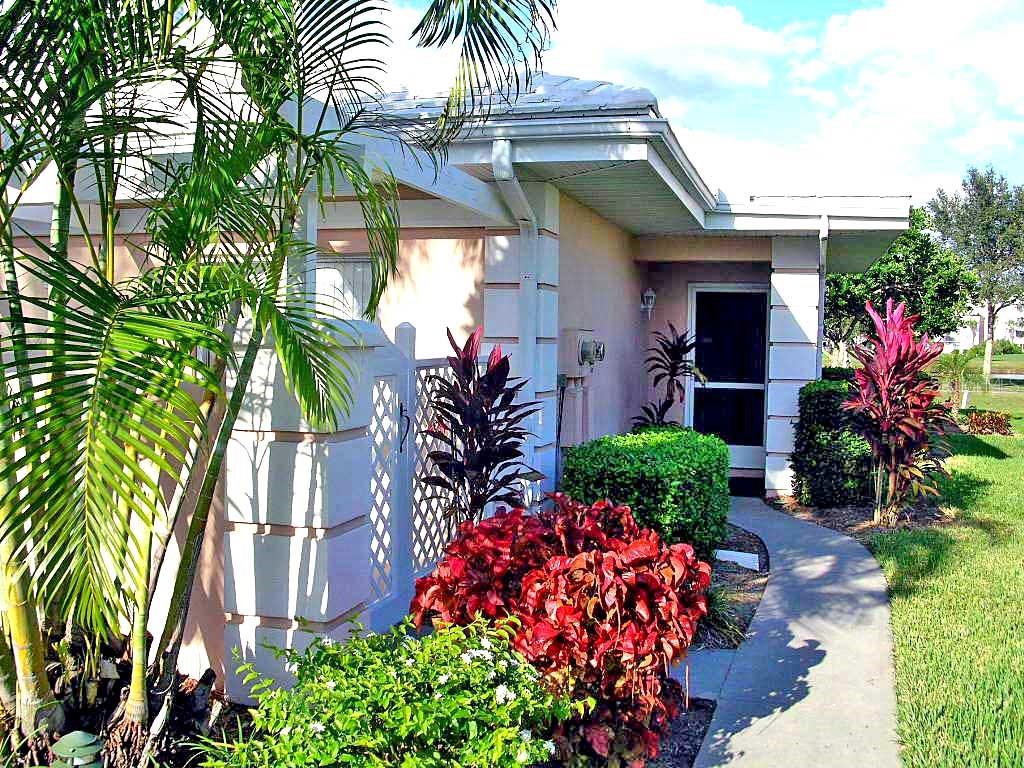 338 Cerromar Way N #4 Property Photo 1
