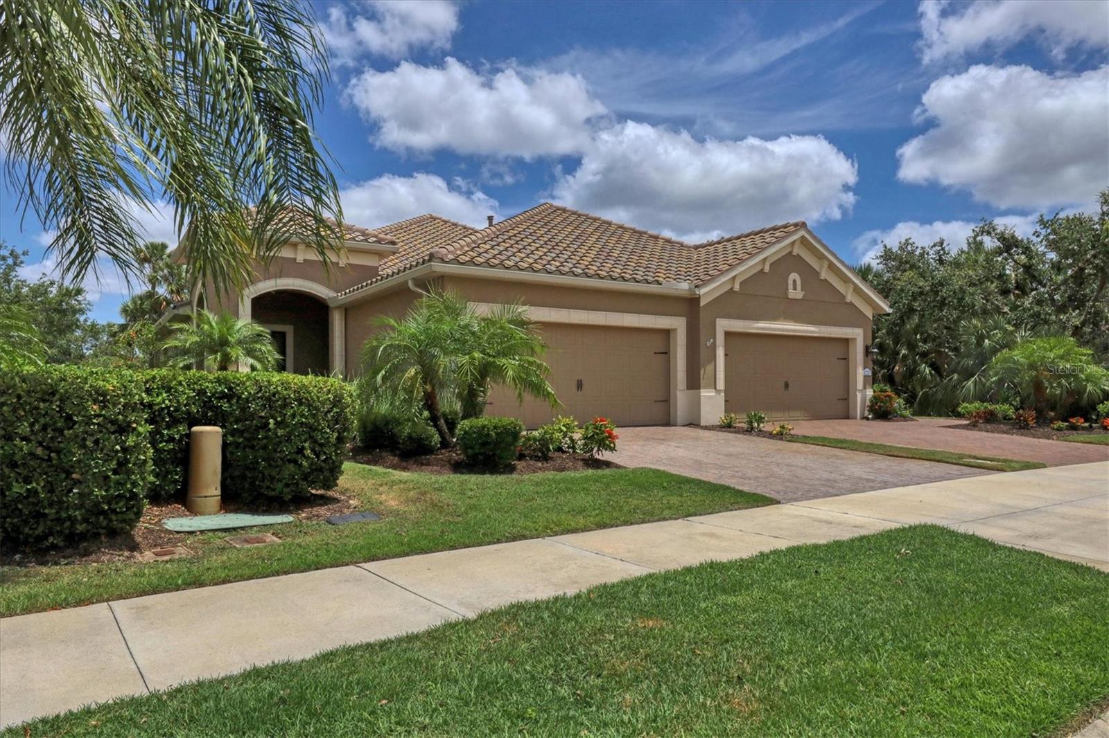 1266 Collier Place Property Photo 1
