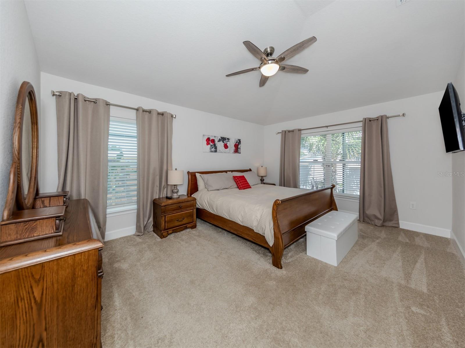 1190 Euclid Rd Property Photo 29