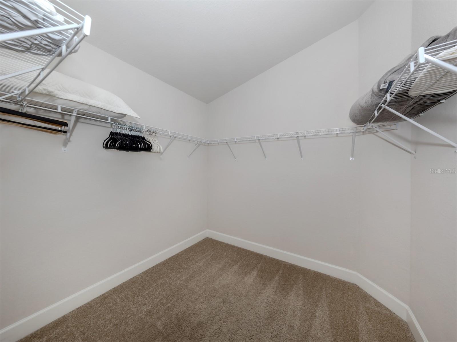 1190 Euclid Rd Property Photo 32