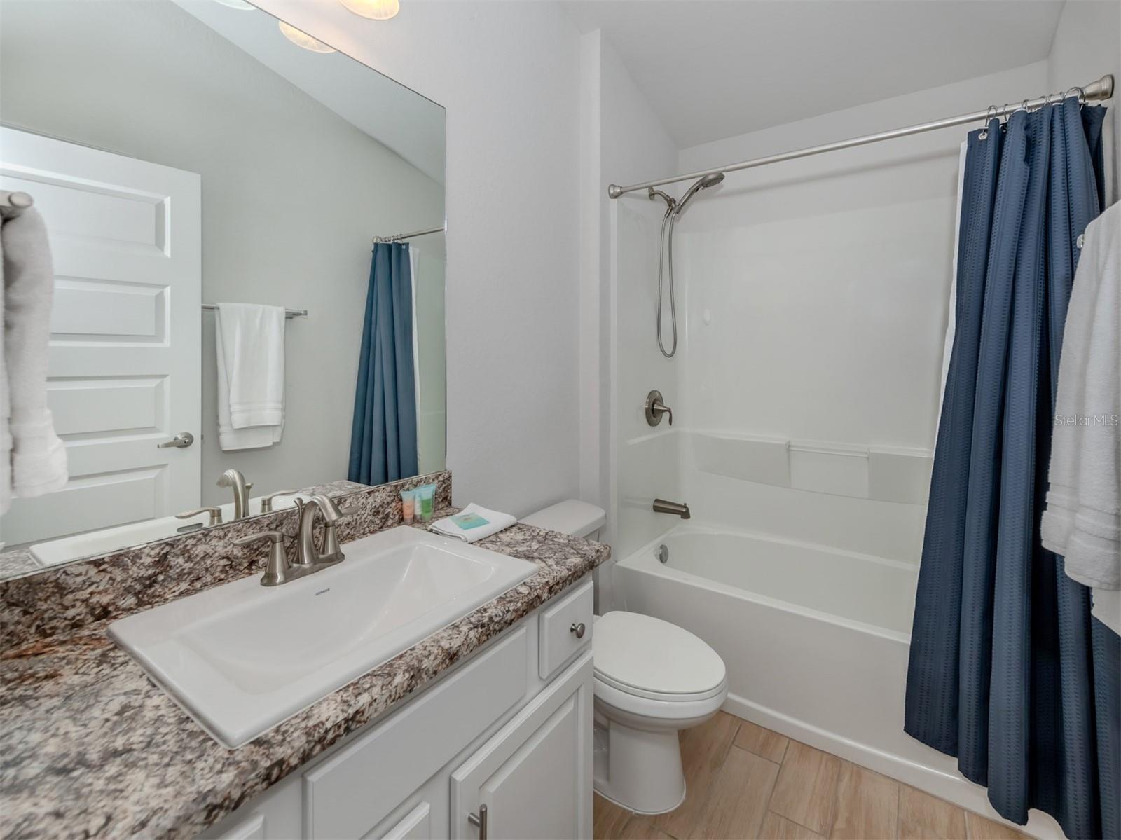 1190 Euclid Rd Property Photo 35
