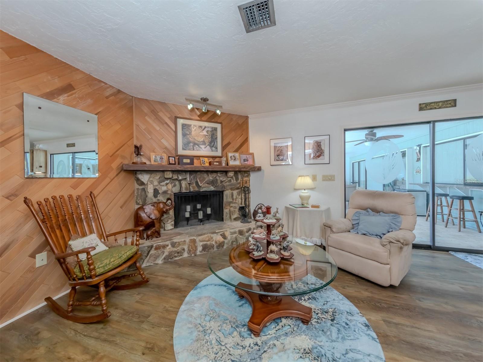 2541 Northway Dr Property Photo 15