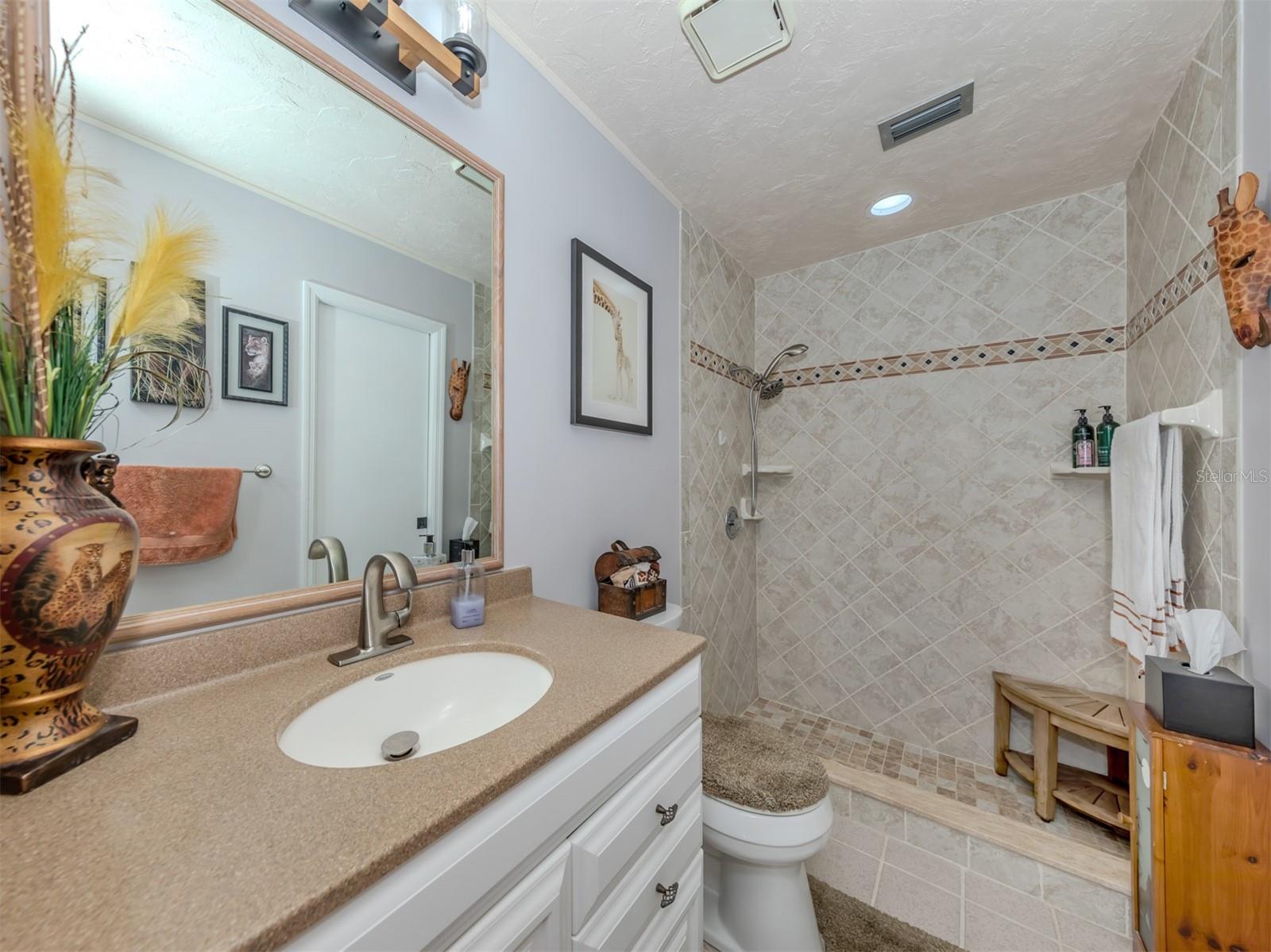 2541 Northway Dr Property Photo 20