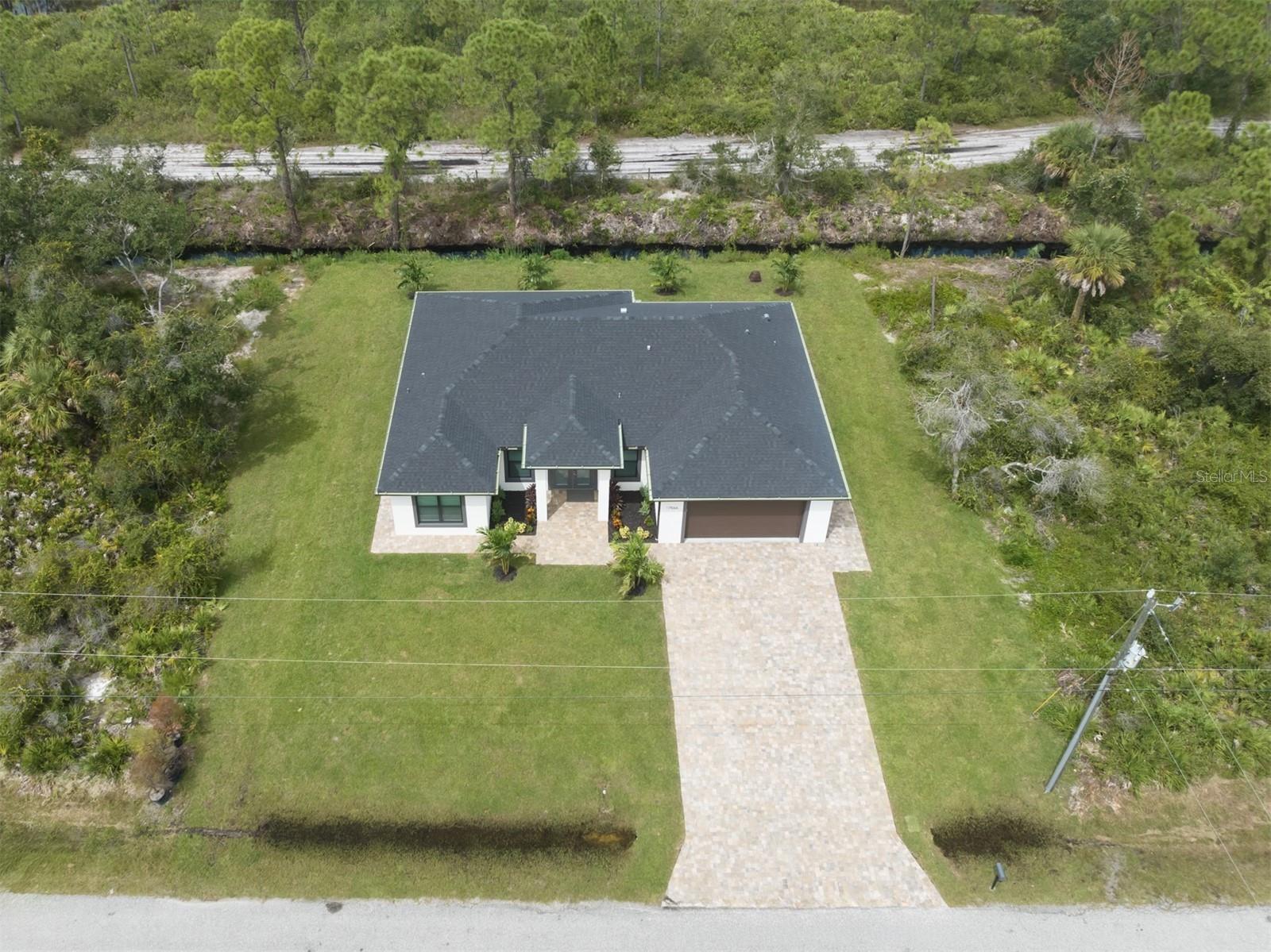 17566 De Miranda Ave Property Photo 32