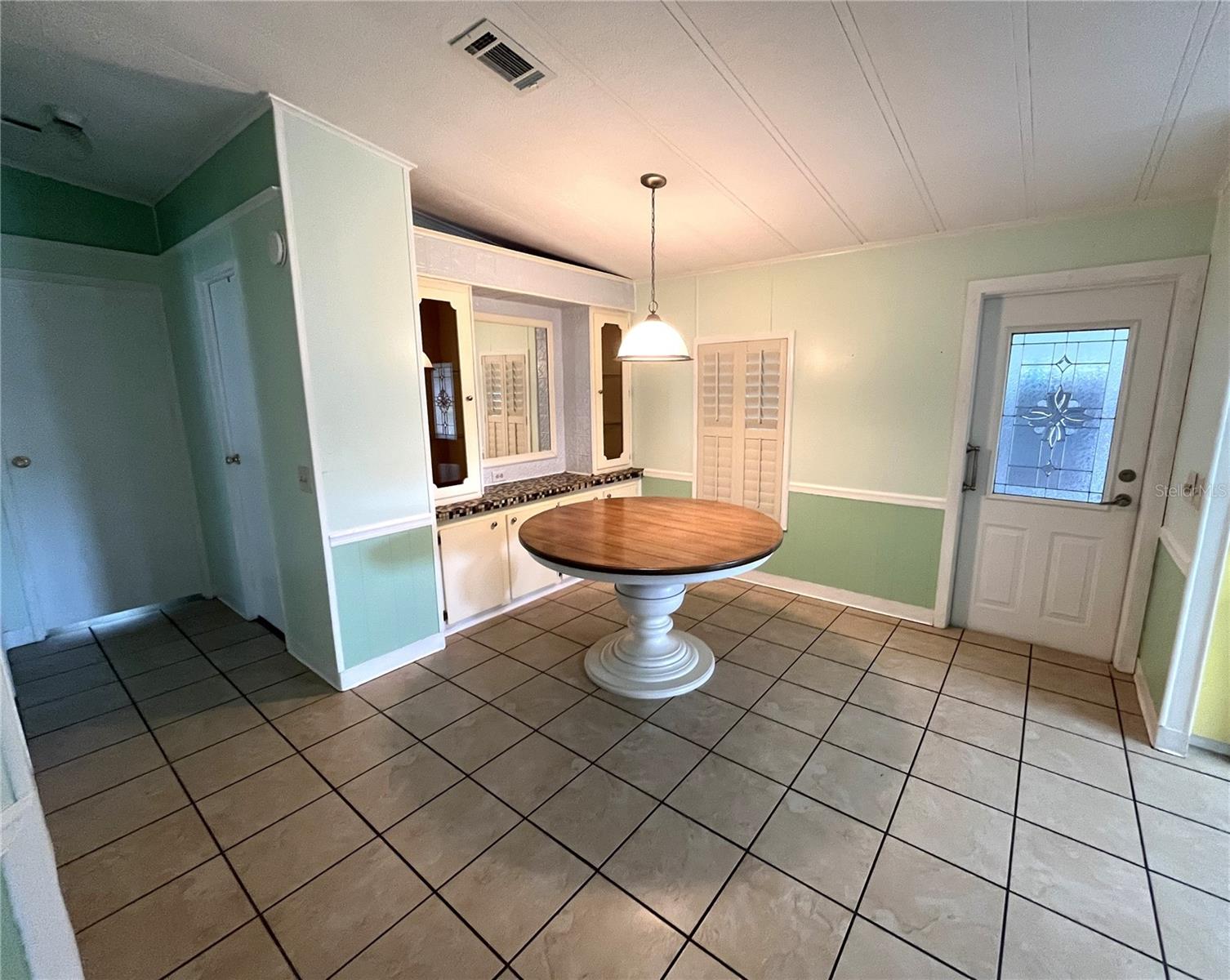 257 Palm Harbor Dr Property Photo 4