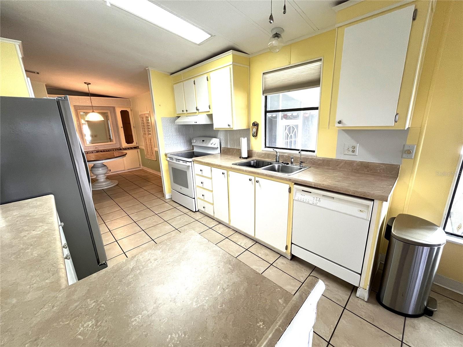 257 Palm Harbor Dr Property Photo 8