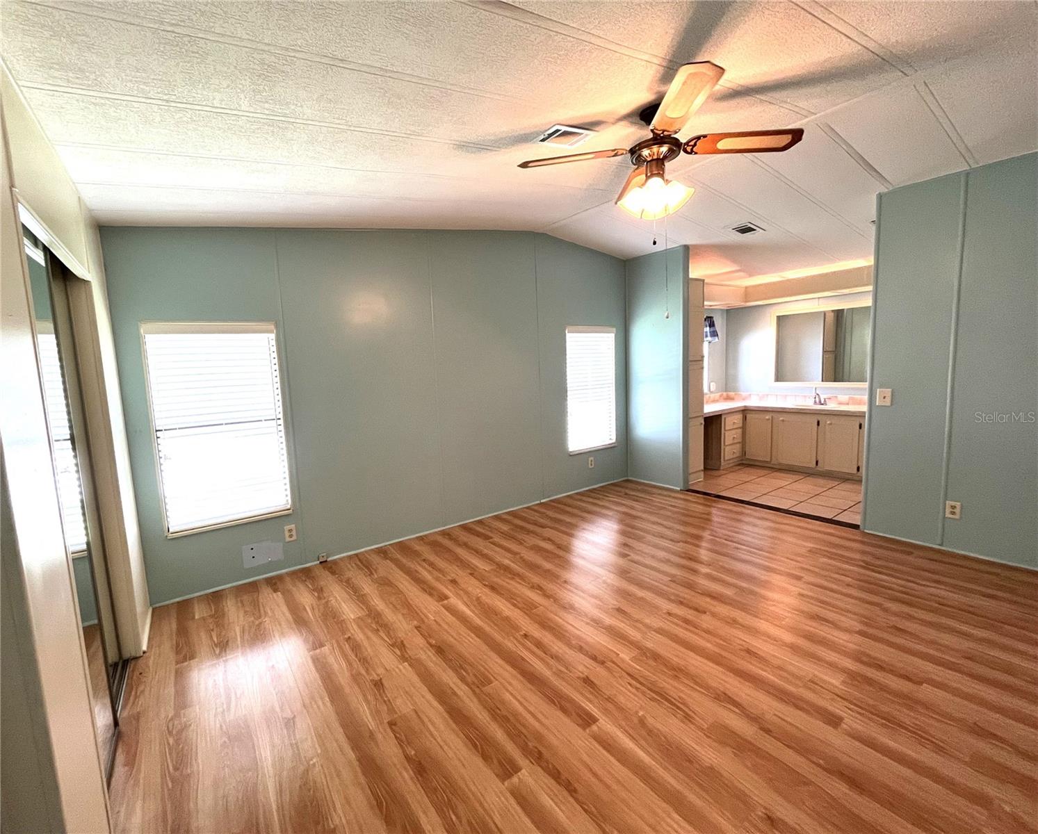 257 Palm Harbor Dr Property Photo 16