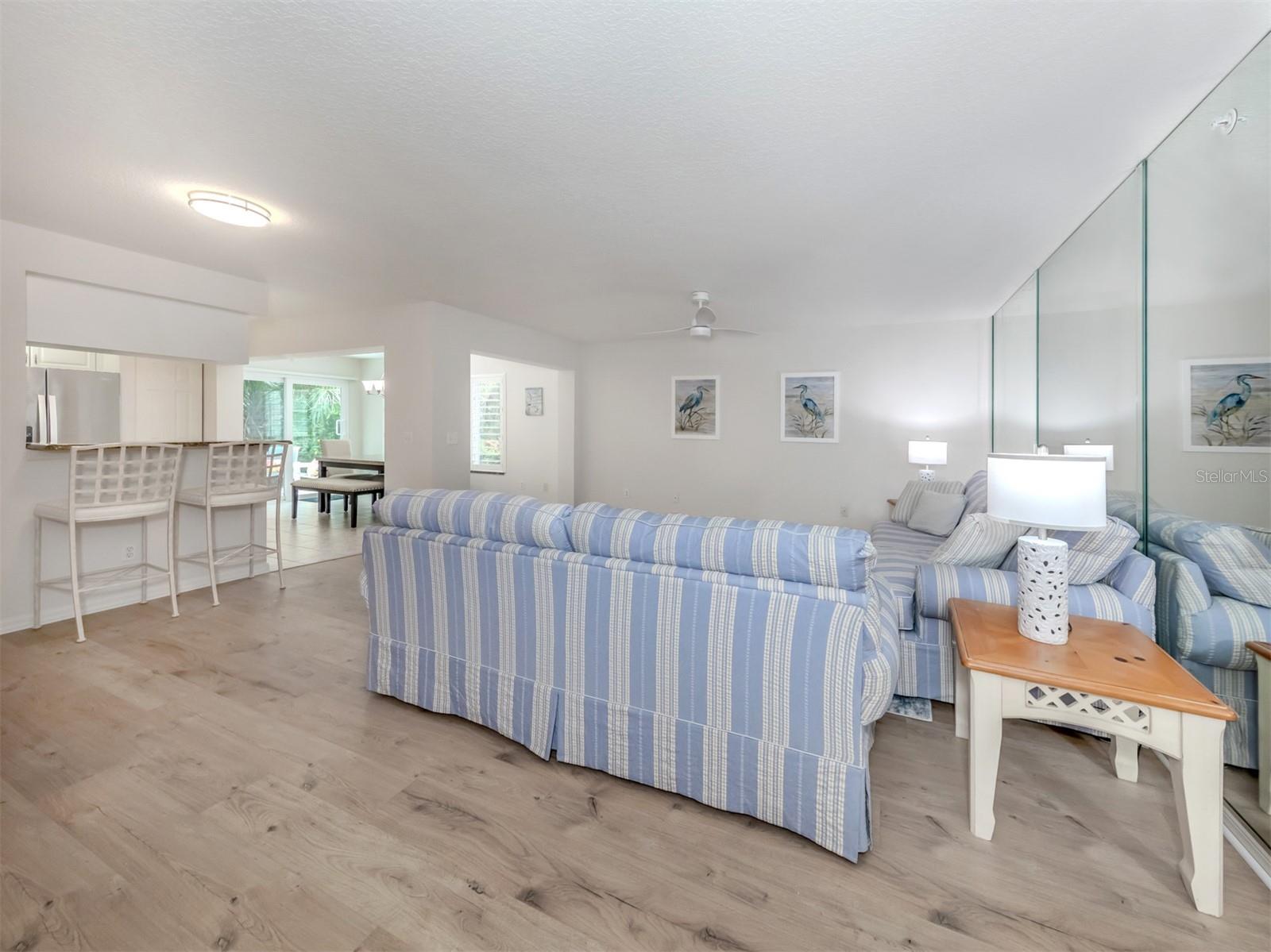 821 Montrose Dr #103 Property Photo 16