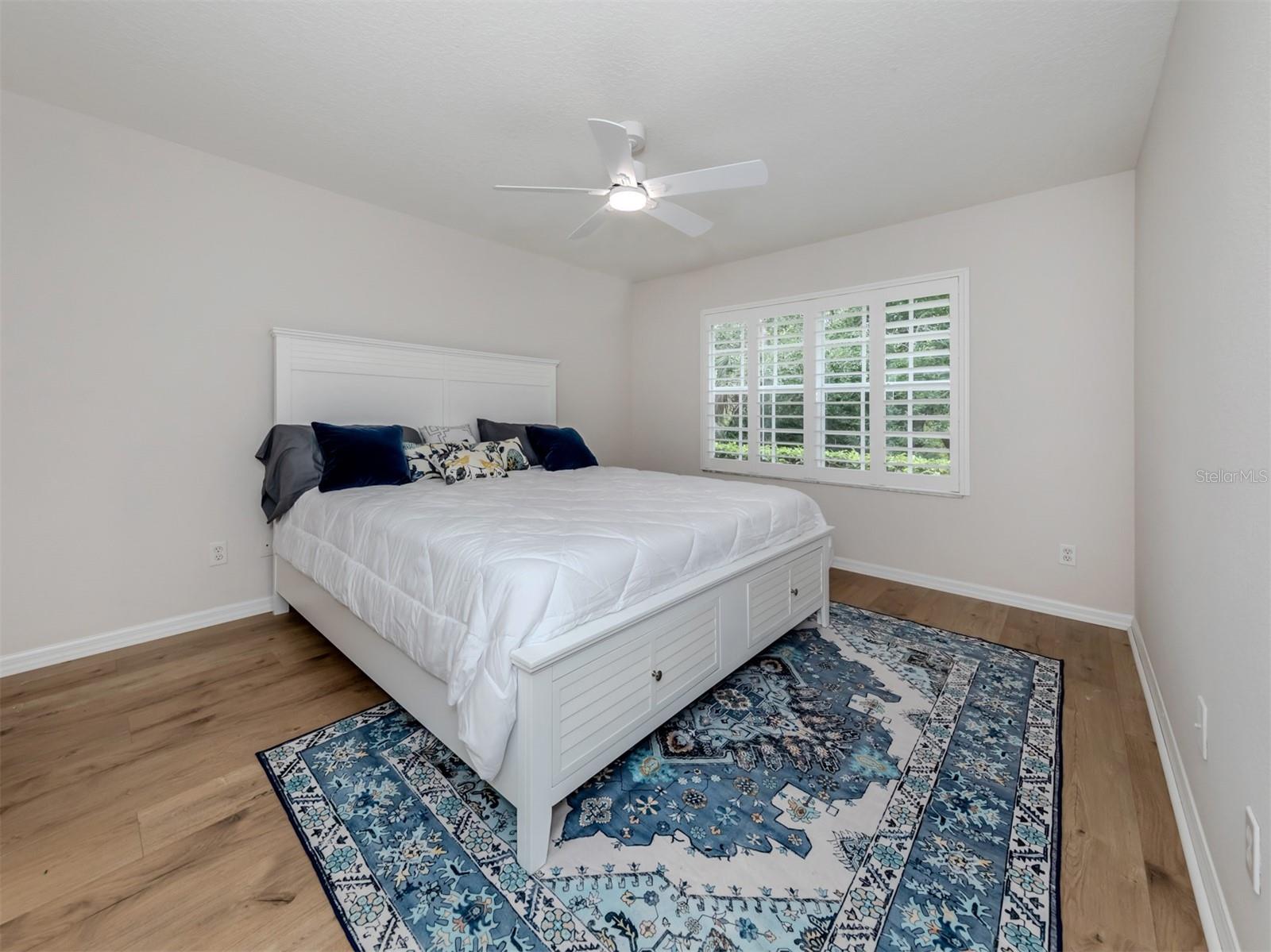 821 Montrose Dr #103 Property Photo 18