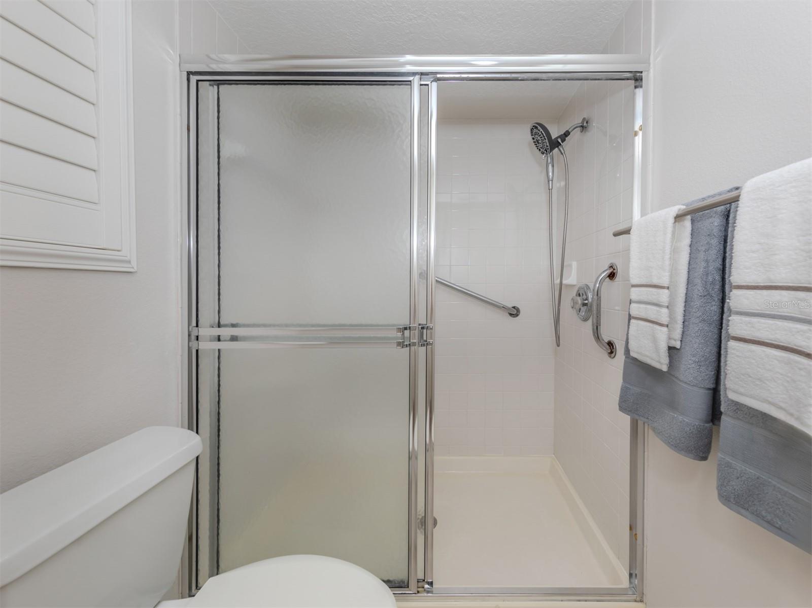 821 Montrose Dr #103 Property Photo 20