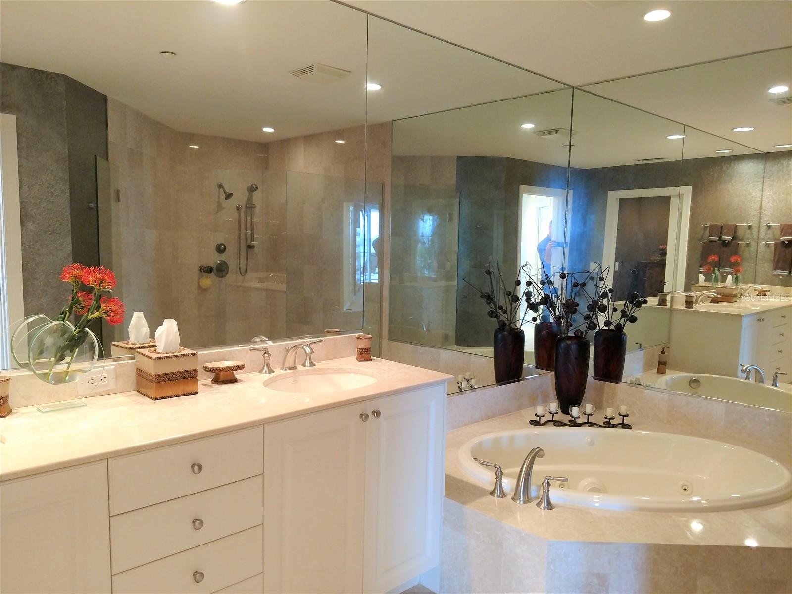 14021 Bellagio Way #401 Property Photo 20