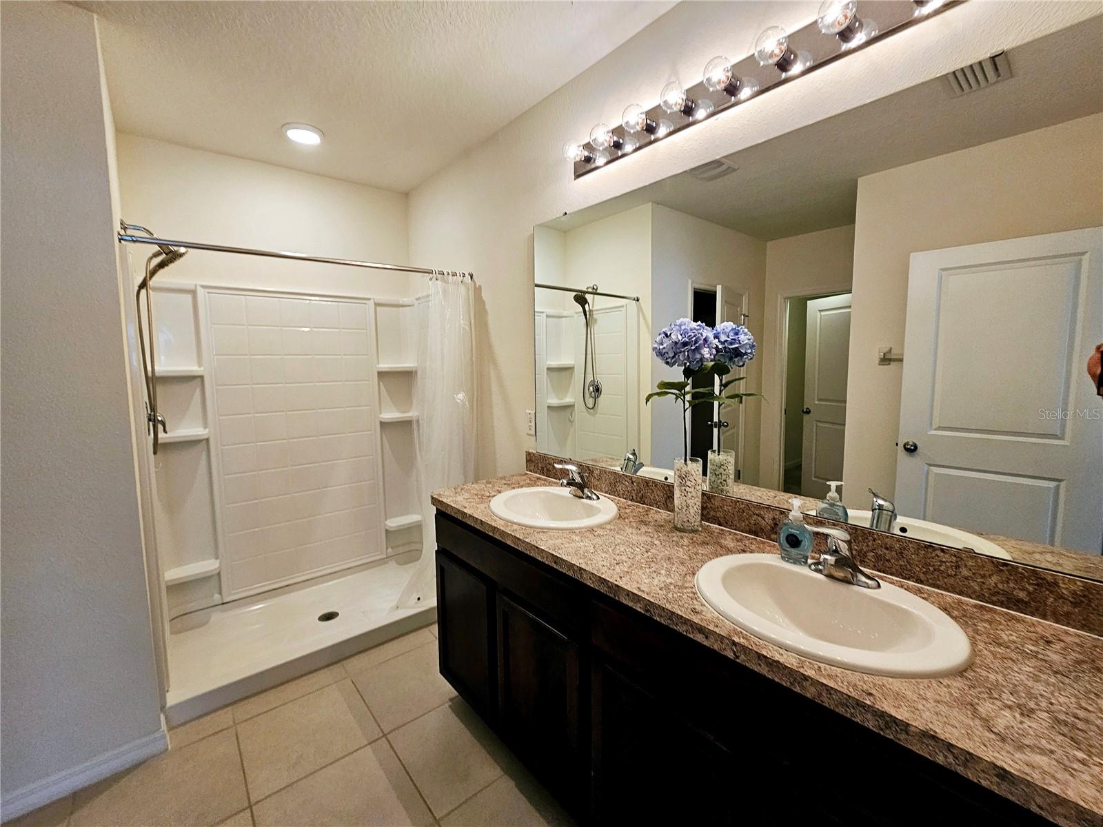 12021 Gillingham Harbor Ln Property Photo 14
