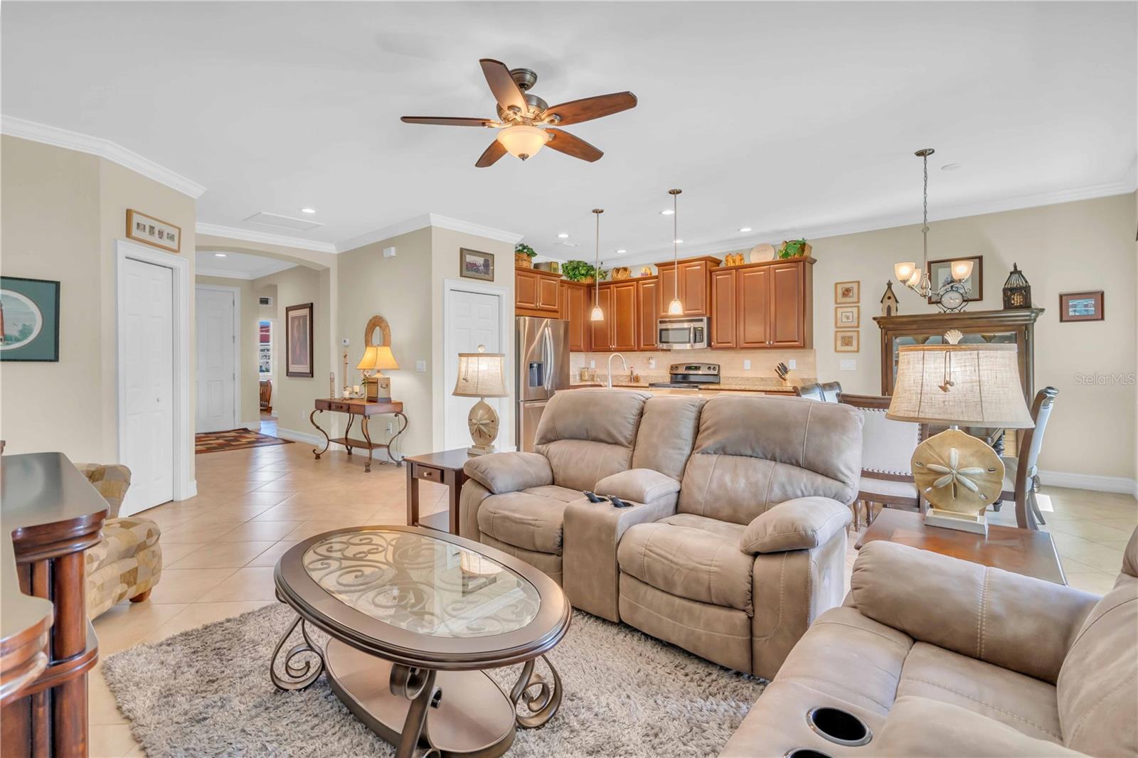 9263 Peregrine Way Property Photo 10