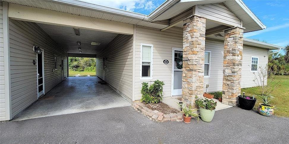 3210 Rowland Dr Property Photo 2