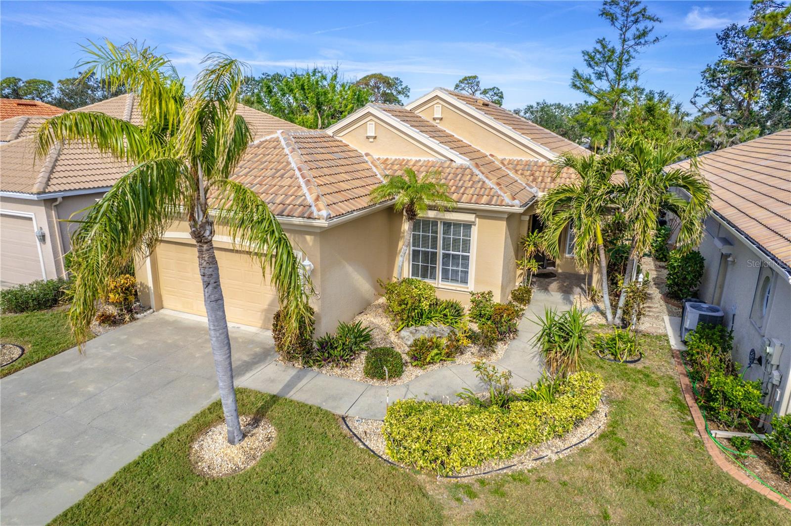 125 Amora Ave Property Photo