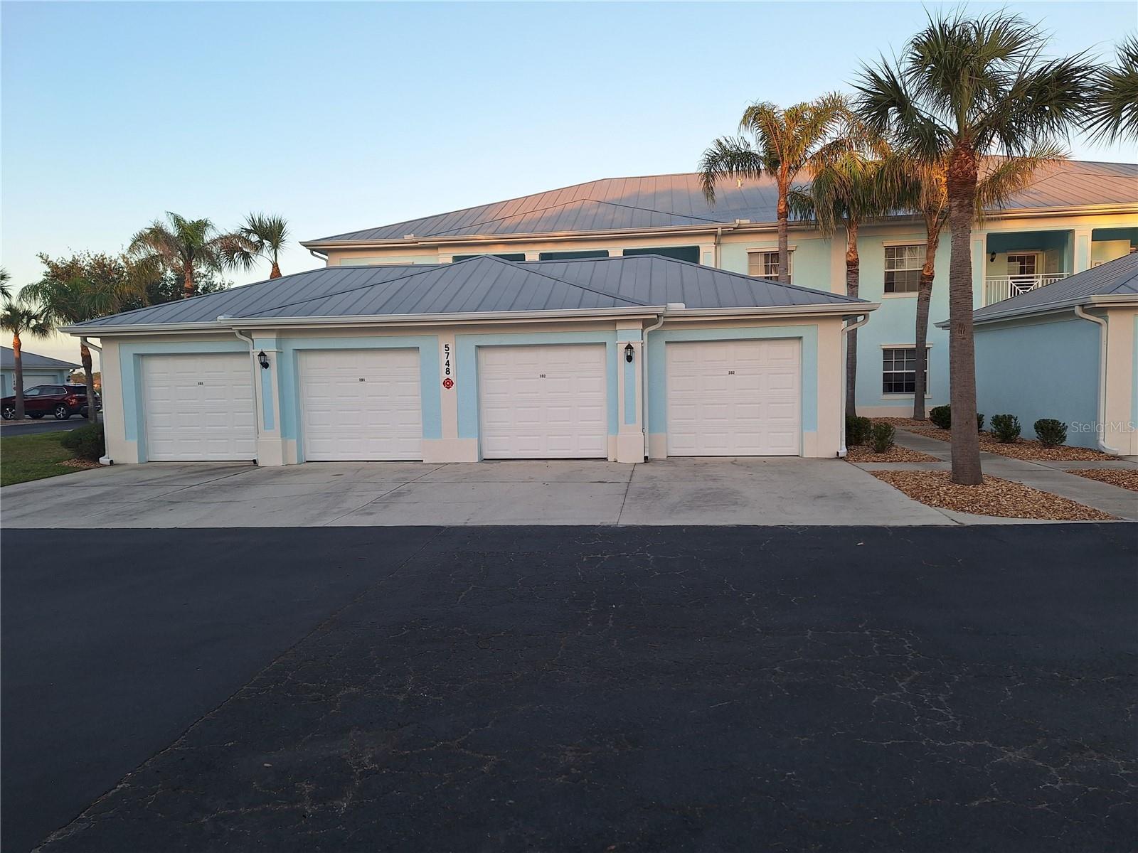 5748 SABAL TRACE DR #102 Property Photo 1