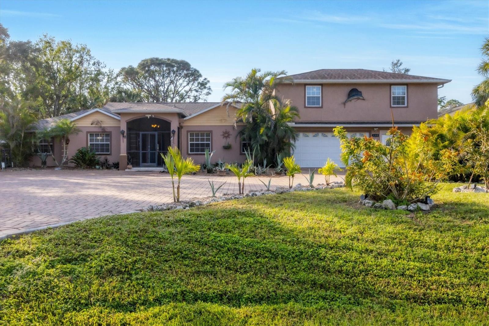 2137 Decker Real Estate Listings Main Image