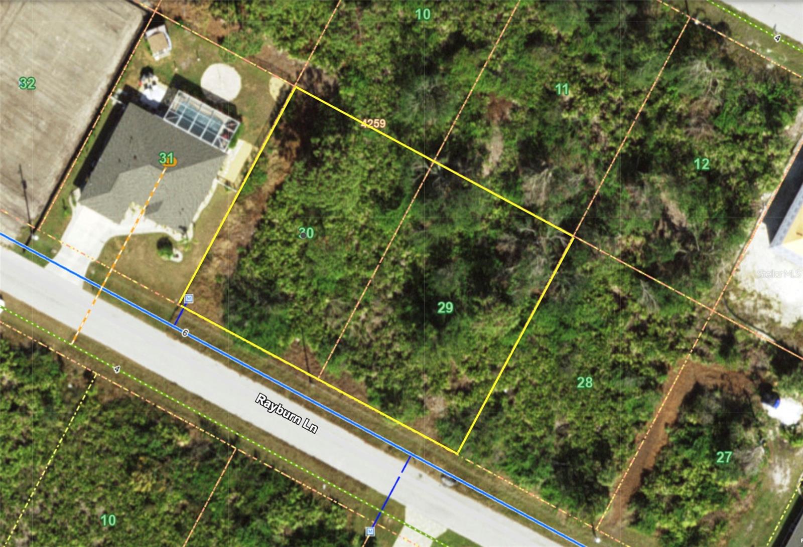 13396 Rayburn Ln Property Photo 4