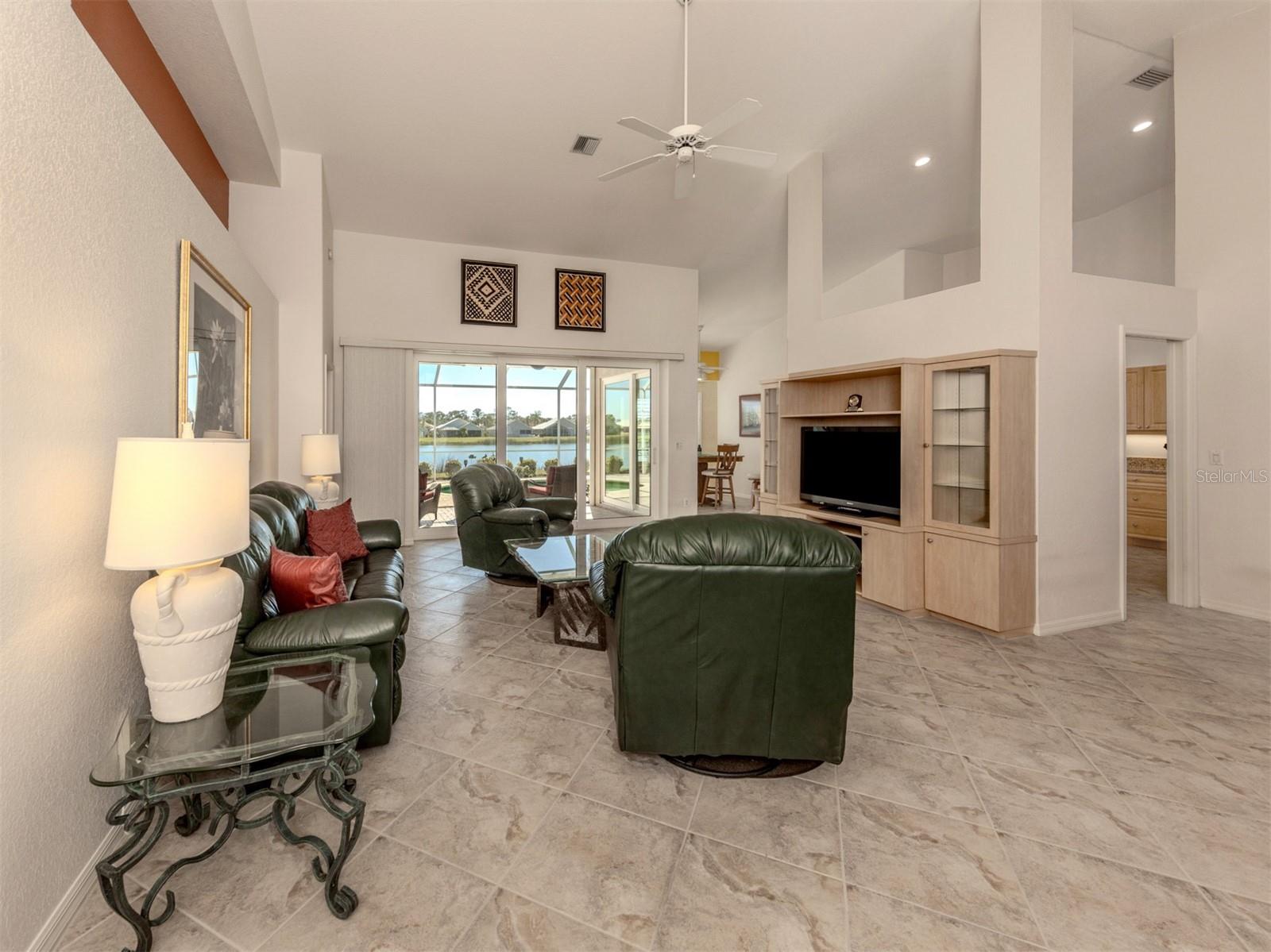 1374 Brenner Park Dr Property Photo 8