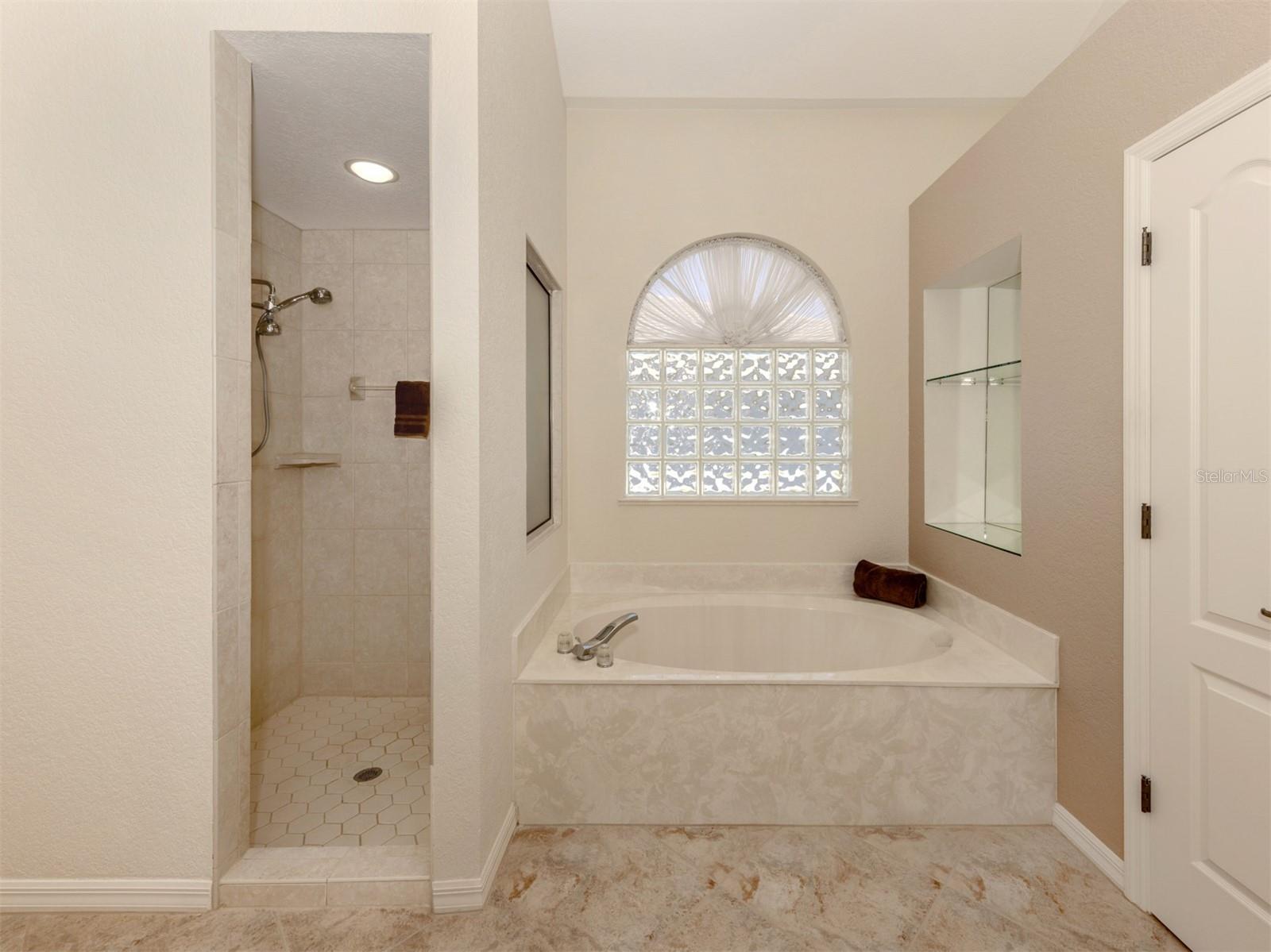 1374 Brenner Park Dr Property Photo 18