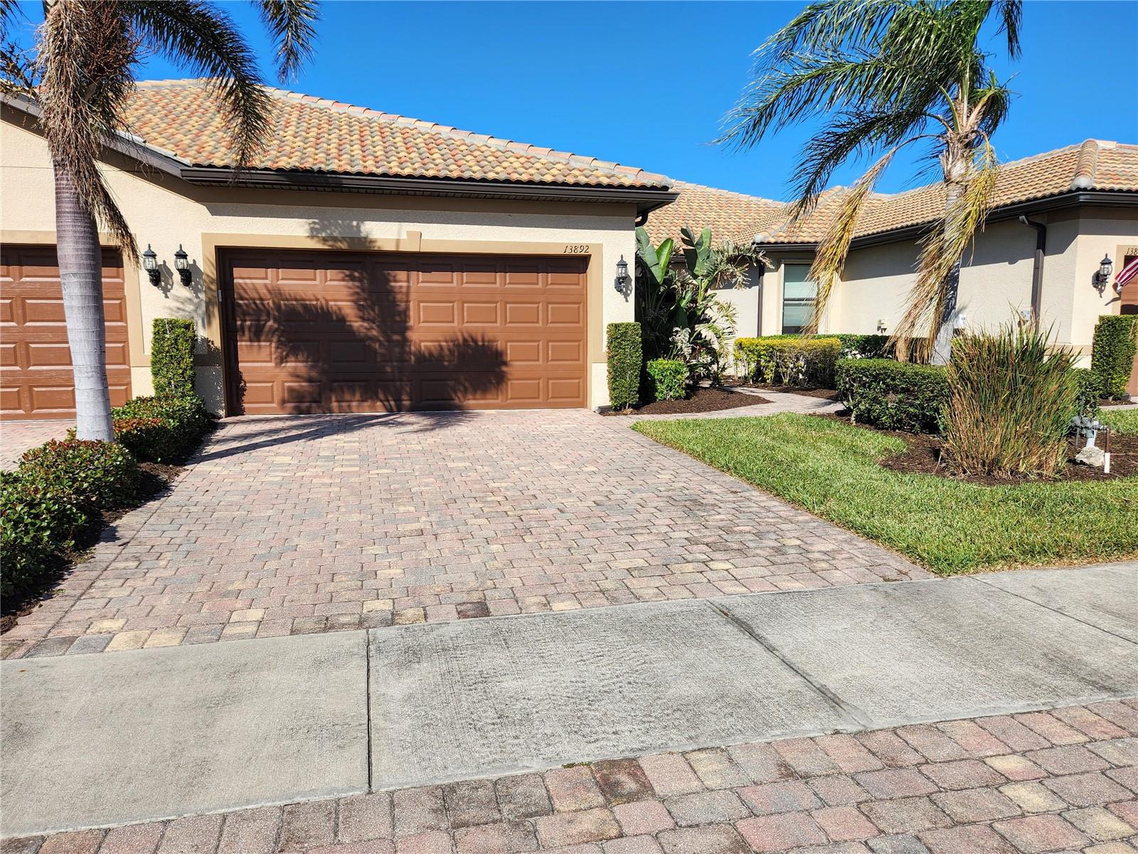 13892 Alafaya St Property Photo 1