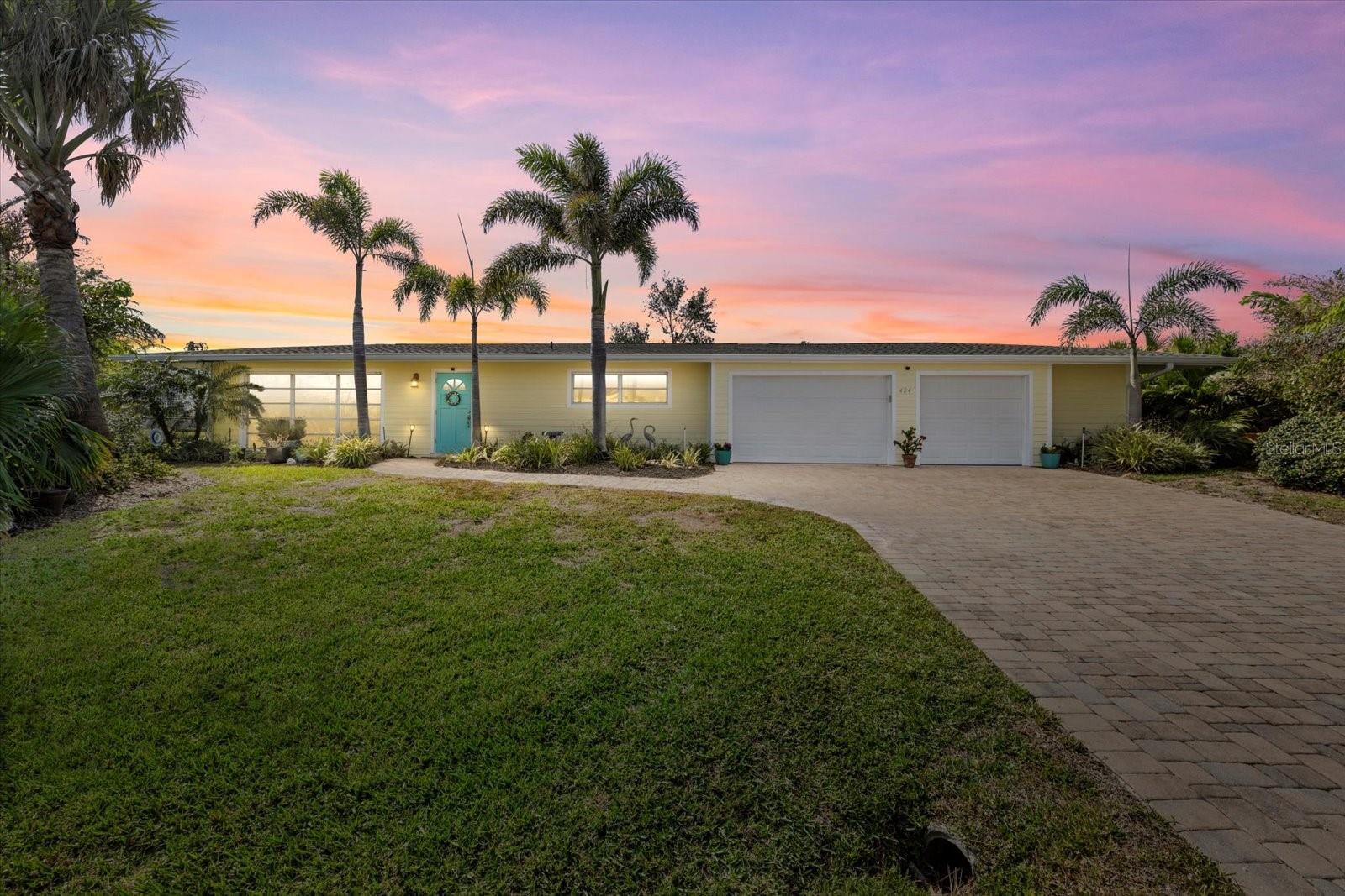 424 Shade Ter Property Photo 3