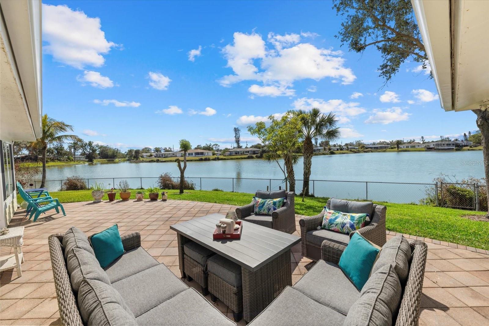 424 Shade Ter Property Photo 10