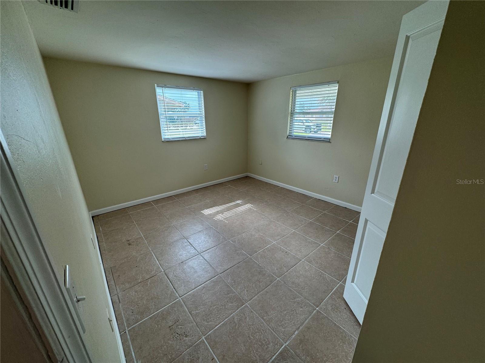 2111 Forked Creek Dr Property Photo 9