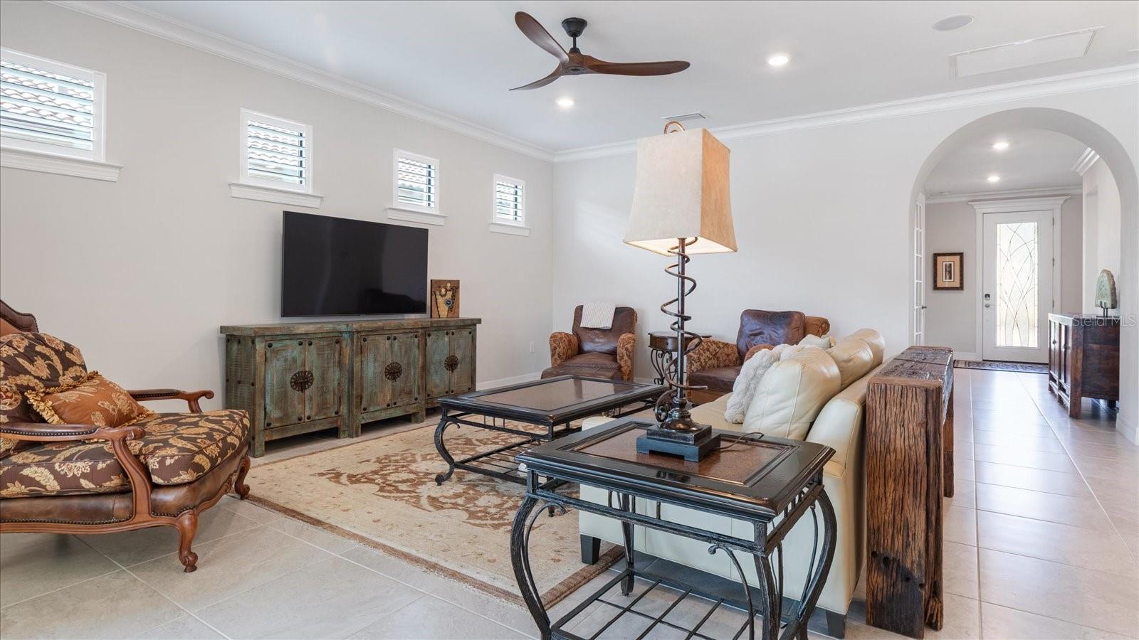 13016 Rinella St Property Photo 8