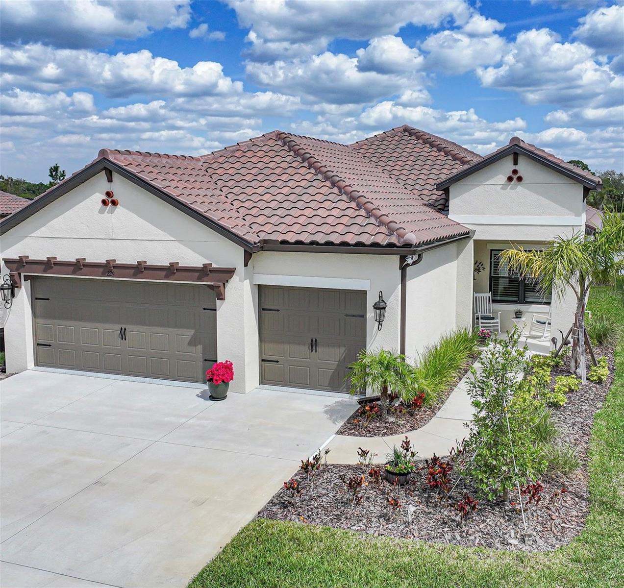 229 Brindisi Cir Property Photo