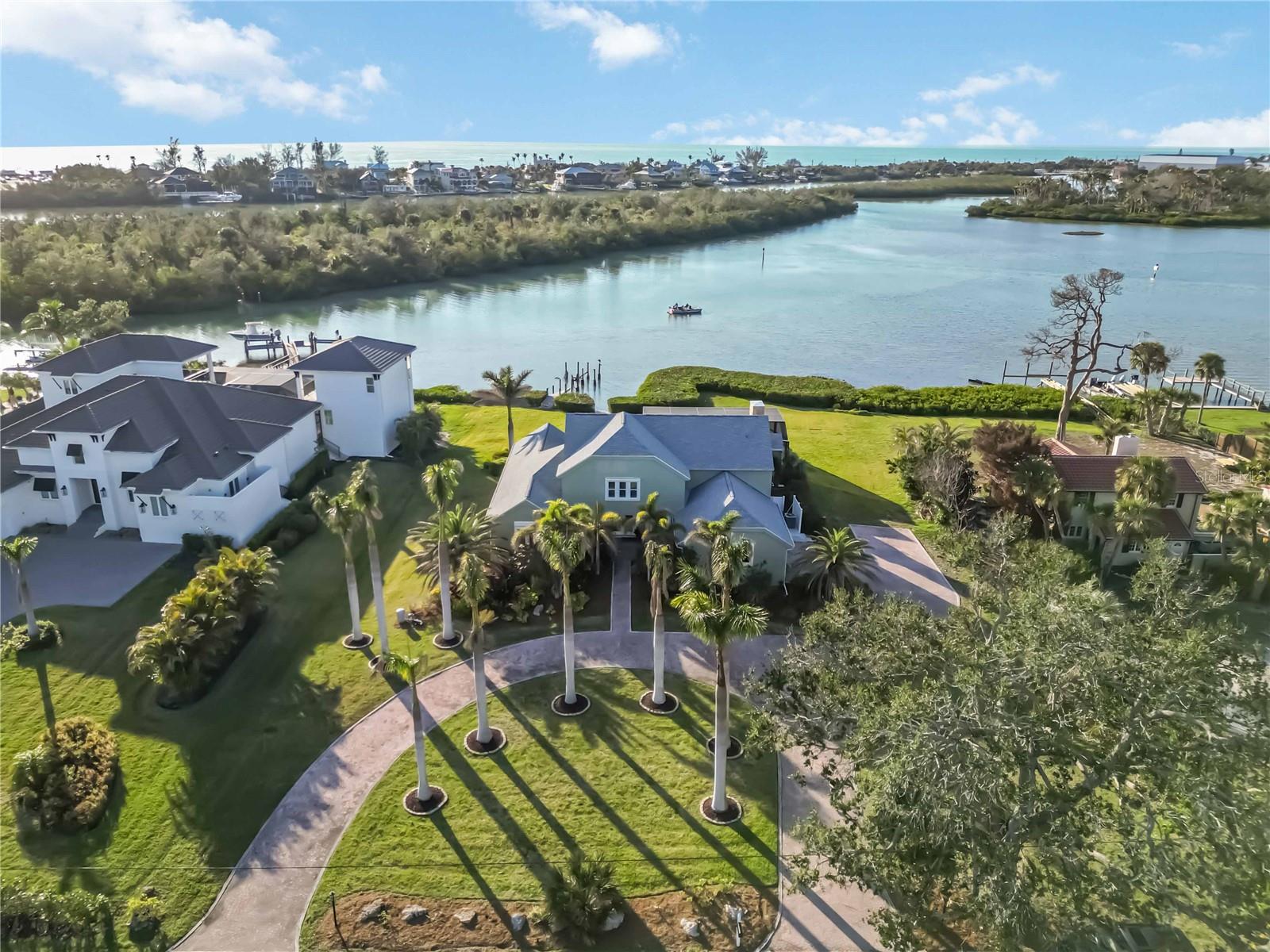 524 Lyons Bay Rd Property Photo