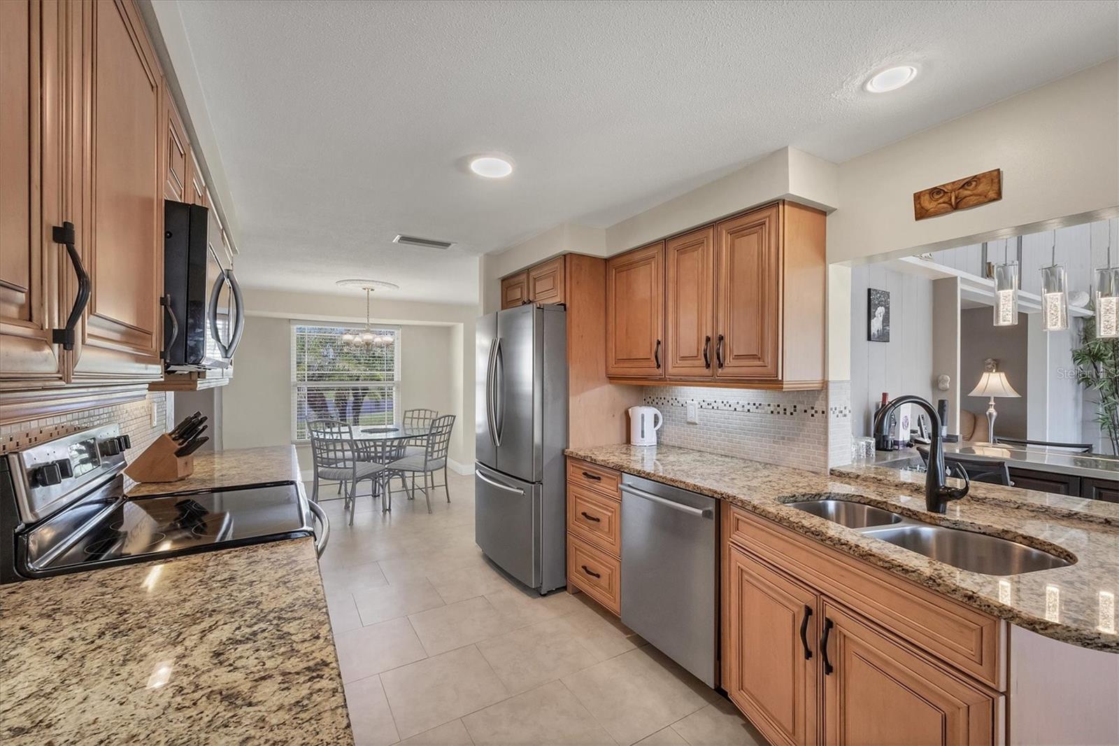 51 Oakwood Dr N #51 Property Photo 8