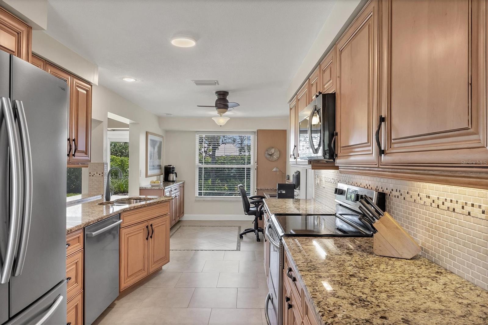 51 Oakwood Dr N #51 Property Photo 12