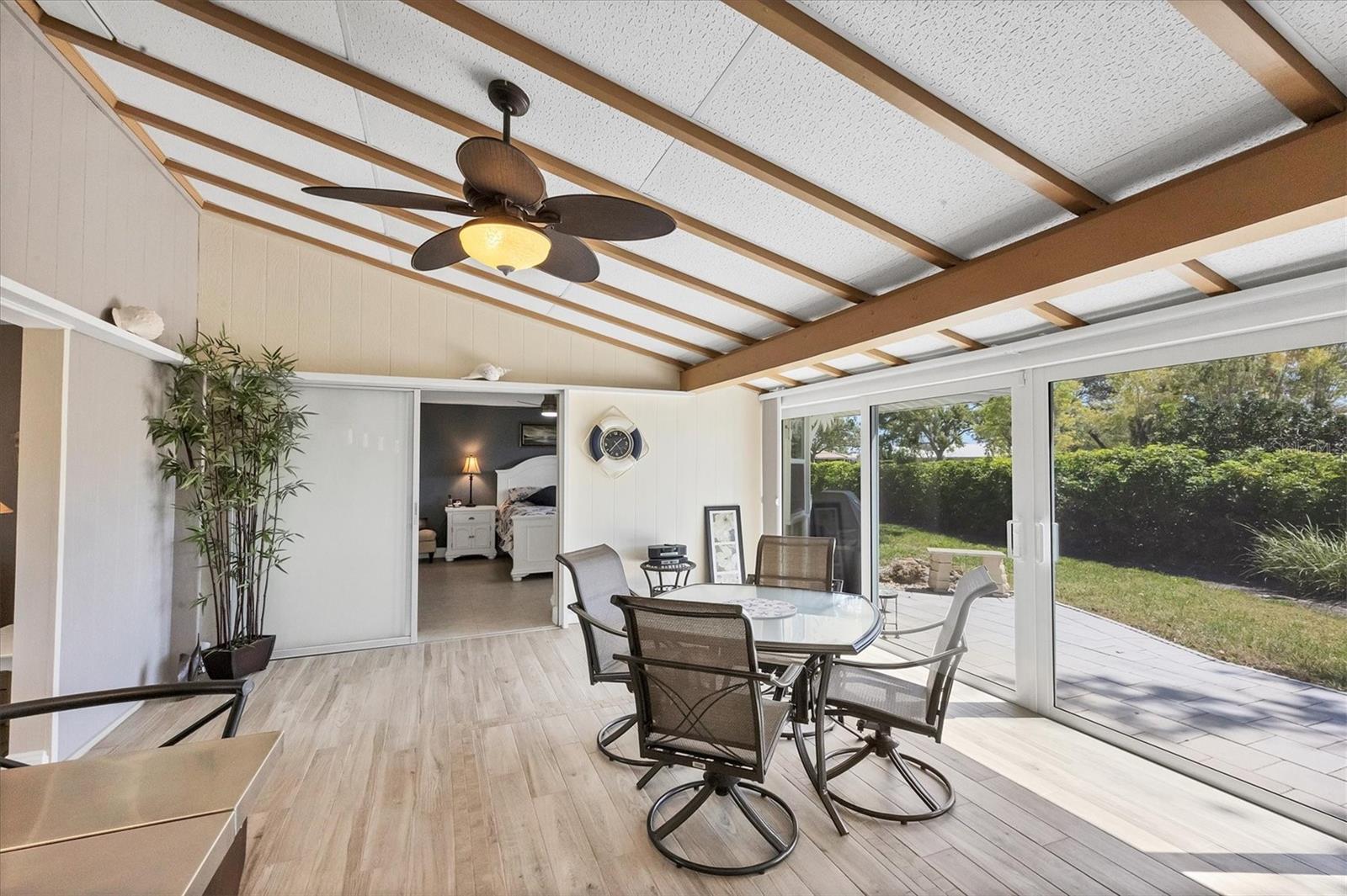 51 Oakwood Dr N #51 Property Photo 17