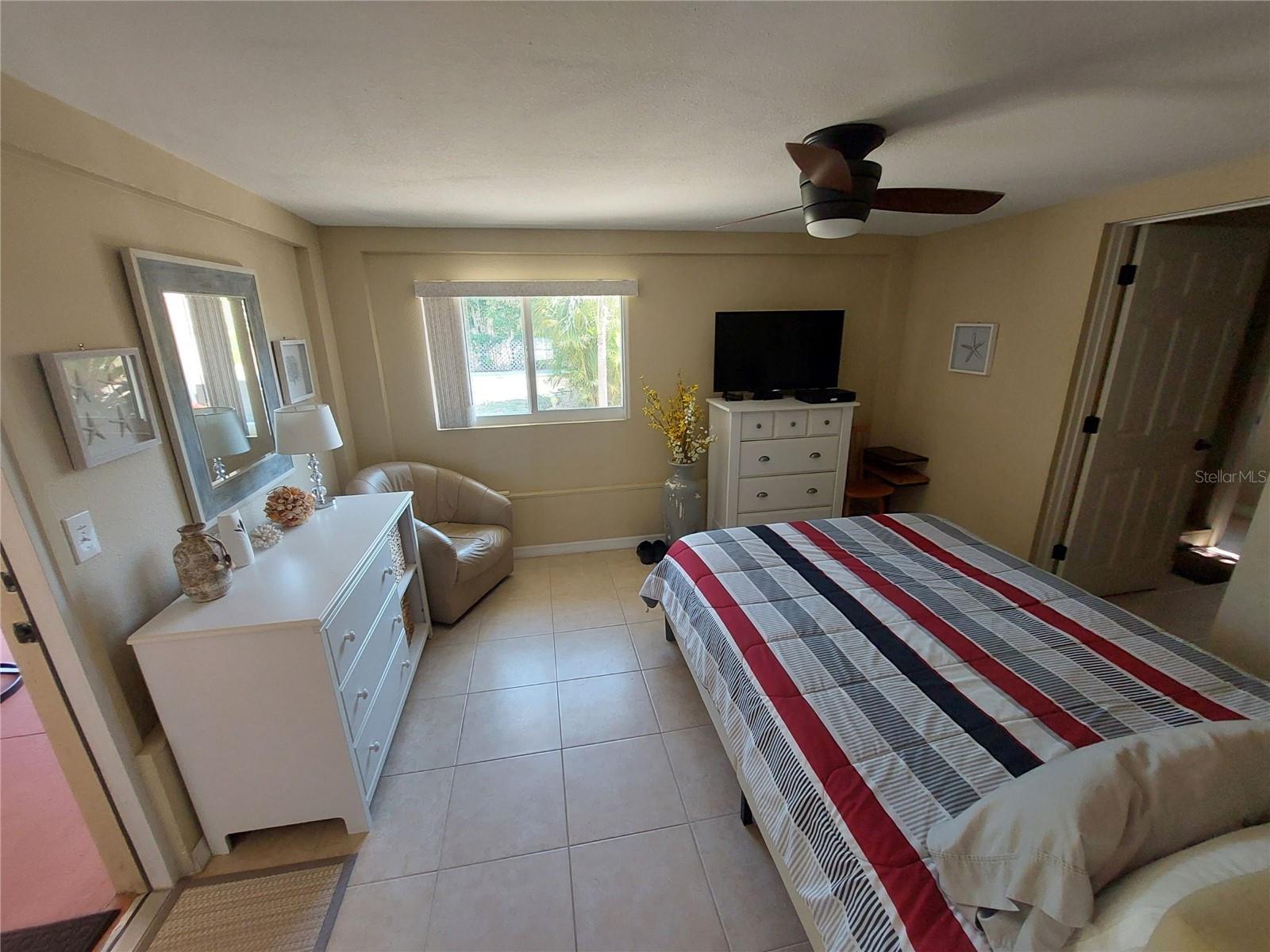 1541 Crest Dr Property Photo 8