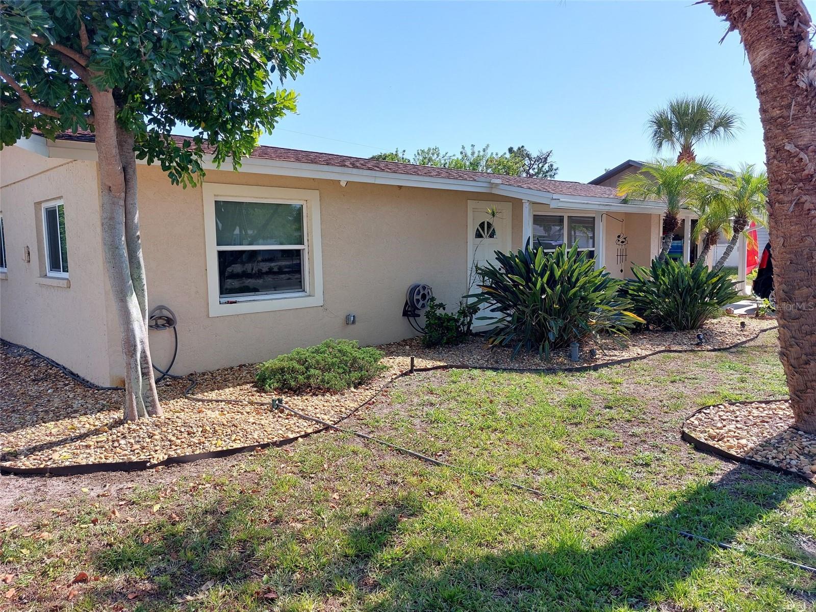 1541 Crest Dr Property Photo 28