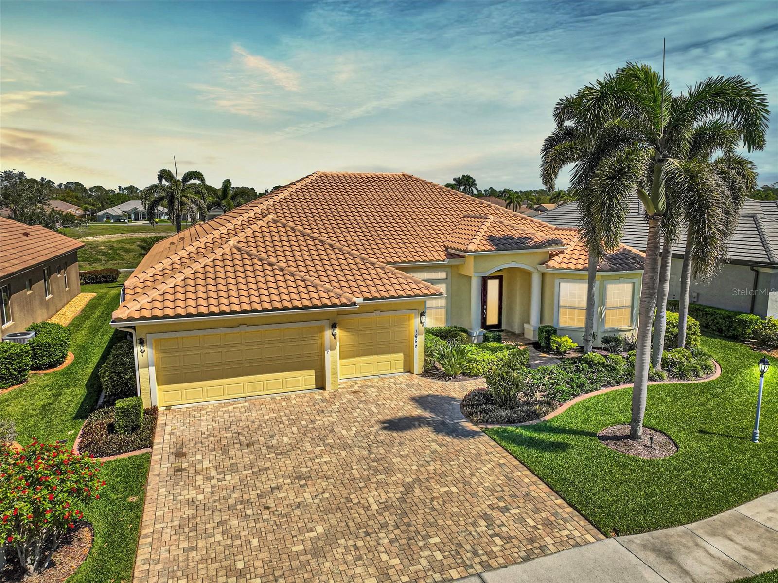 1662 Bobcat Trl Property Photo 1