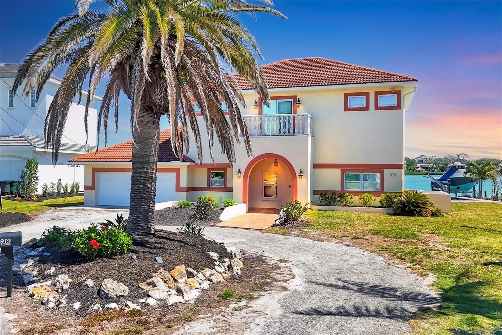 919 Key Way Property Photo